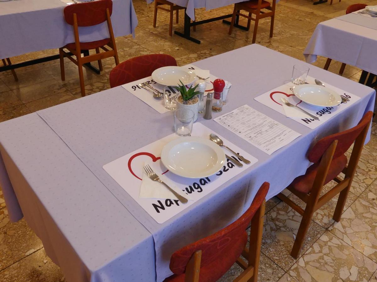 Napsugar Szallo Baja Buitenkant foto