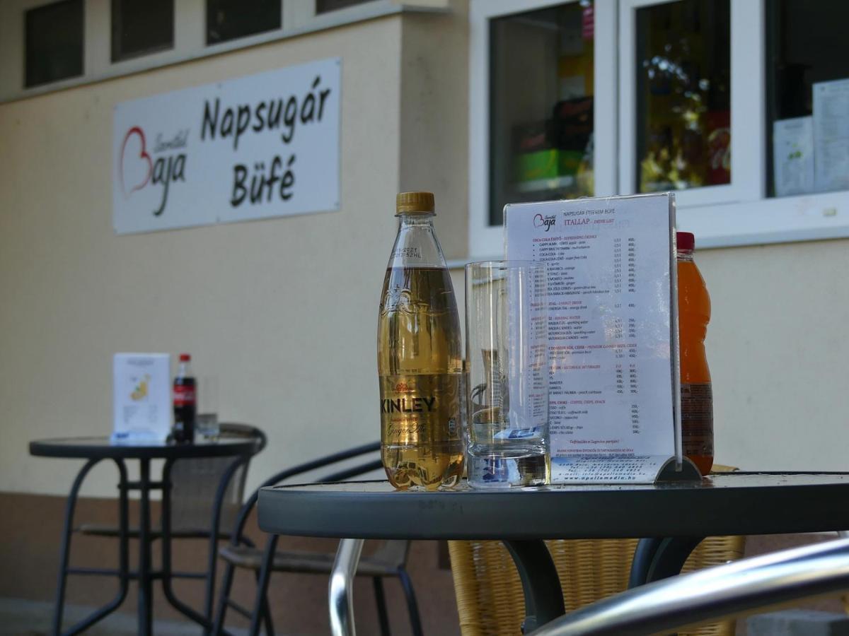 Napsugar Szallo Baja Buitenkant foto